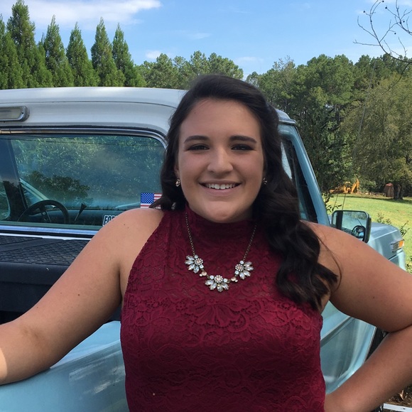 Meet your Posher, Allison - Picture 1 of 1